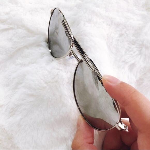 Remy Silver Mirrored Aviator Sunglasses - Picture 9 of 9